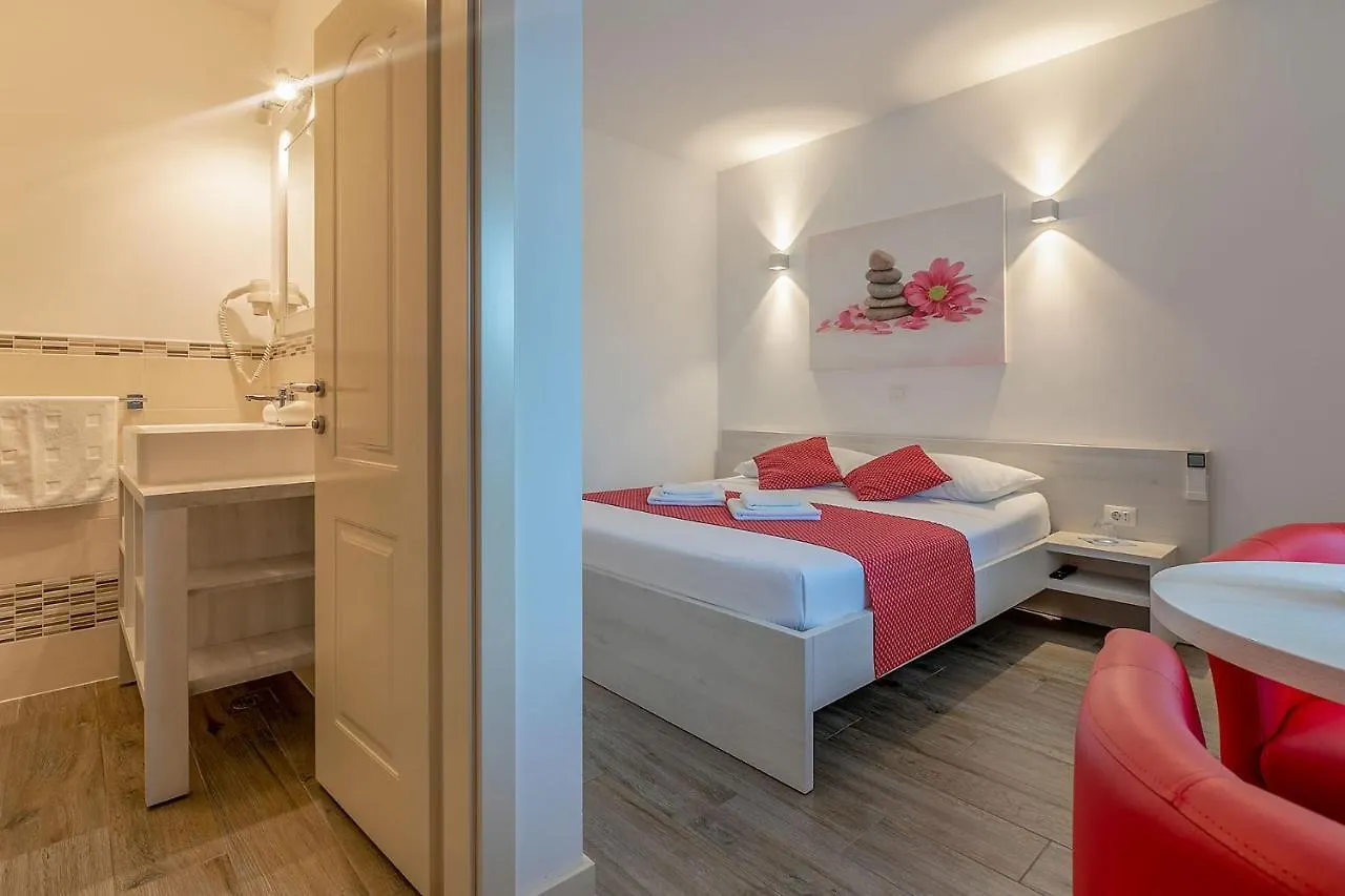 B&B-Ld Pula