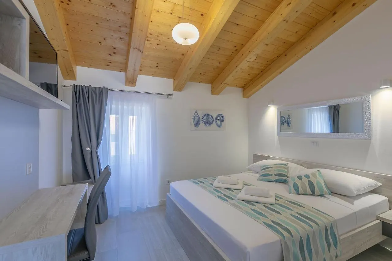 B&B-Ld Pula