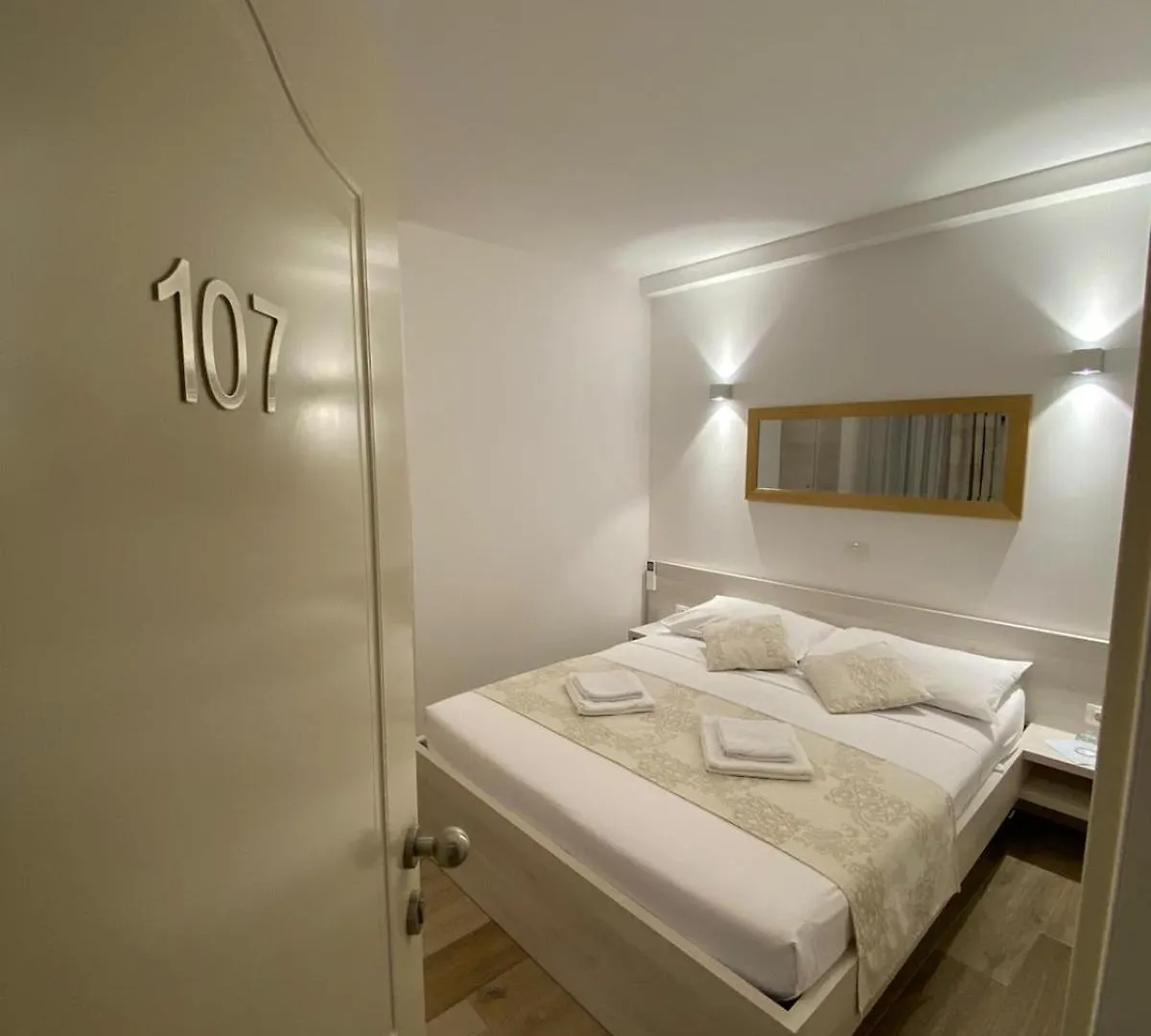 B&B-Ld Pula 3*,  Croatia