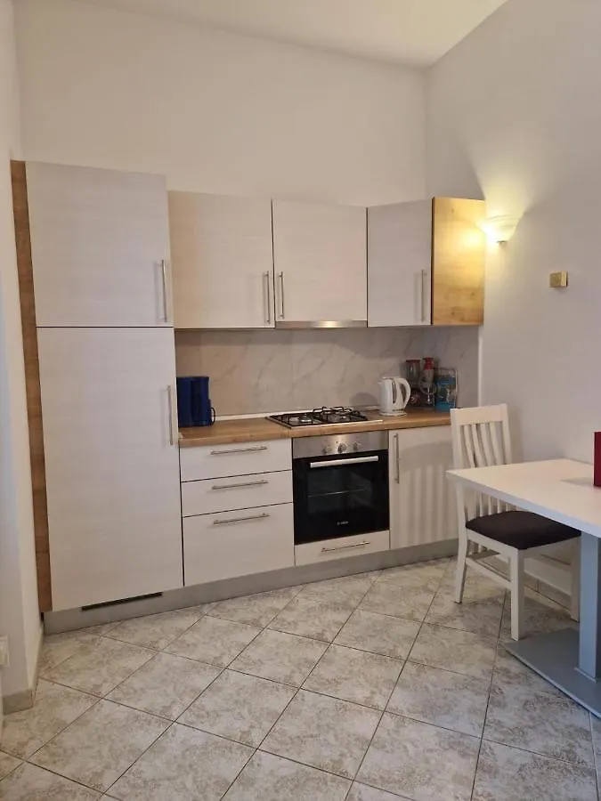 B&B-Ld Pula