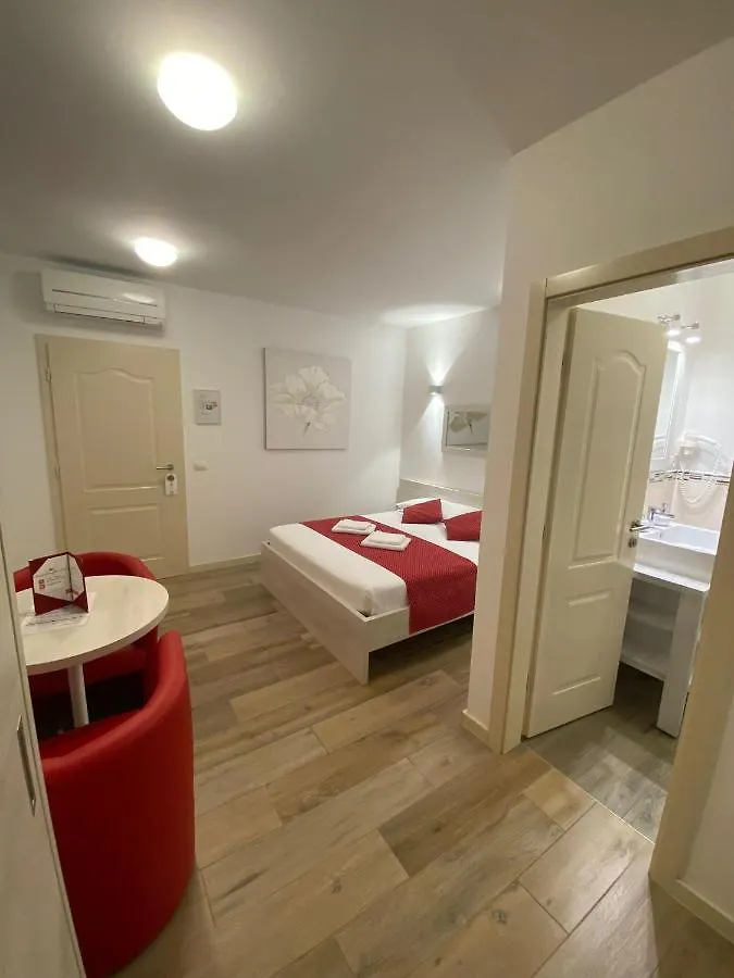 B&B-Ld Pula