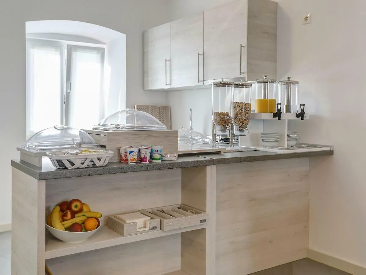 B&B-Ld Pula Bed & Breakfast