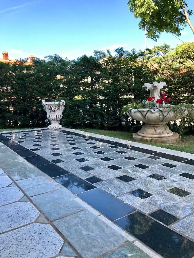 B&B-Ld Pula 3*,  Croatia